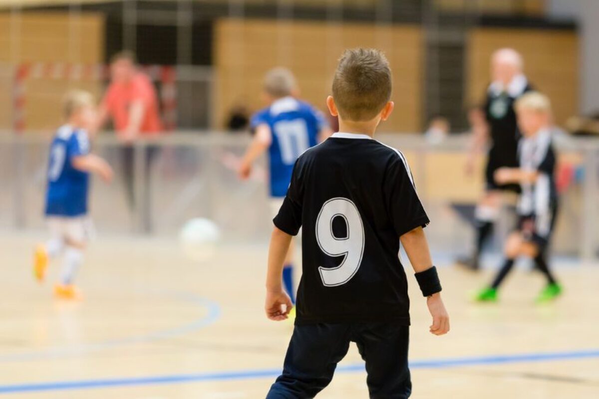 Sabías qué el fútbol potencia las habilidades físicas en los niños